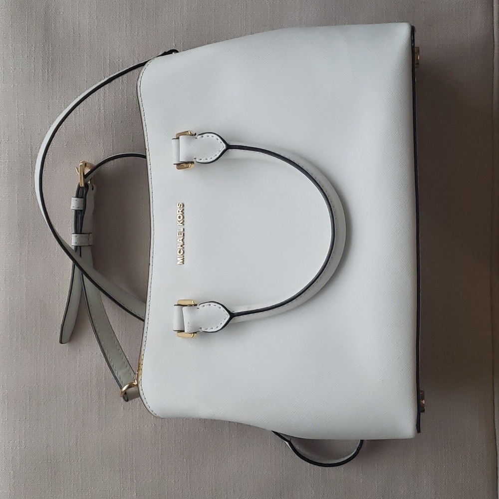 Micheal Kors white leather purse